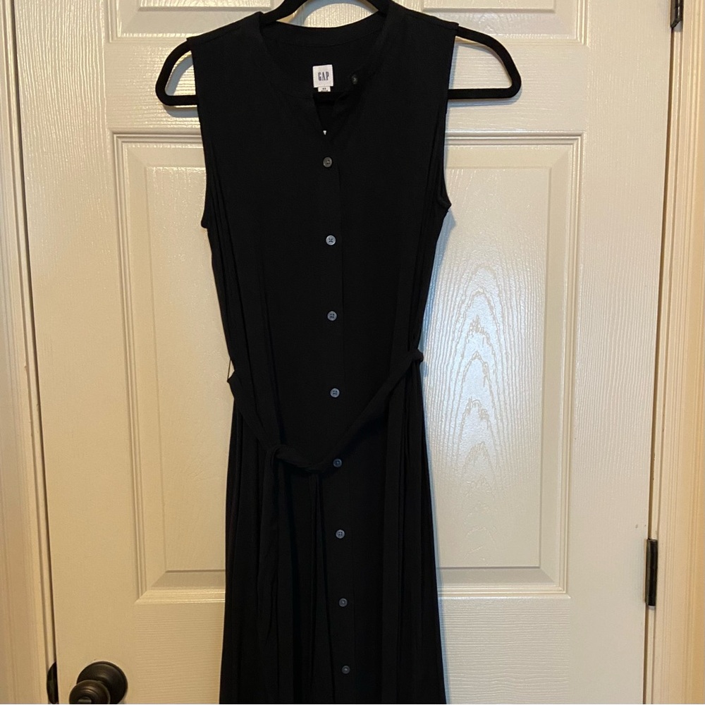 GAP Black Sleeveless Crew Neck Midi Dress